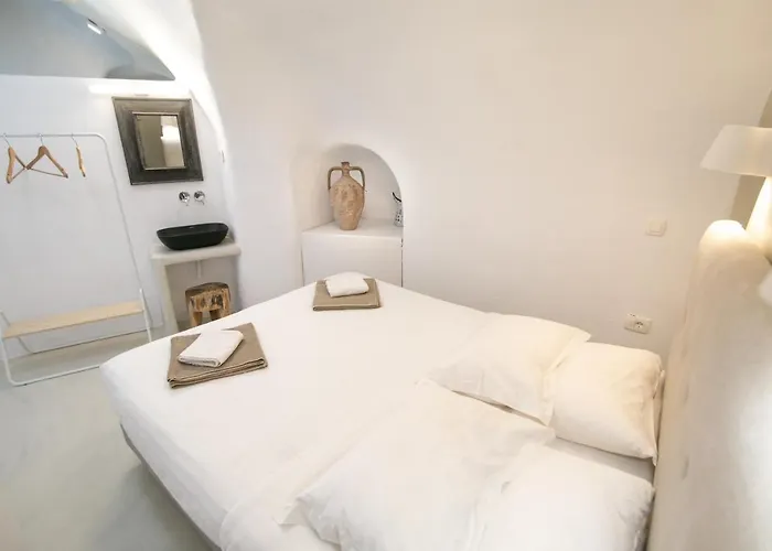 Апартаменты Opsis Cave House *