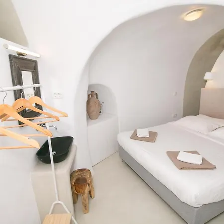 Opsis Cave House Oia