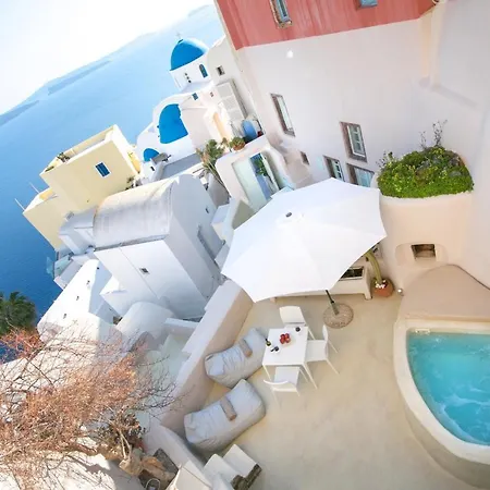 Opsis Cave House *