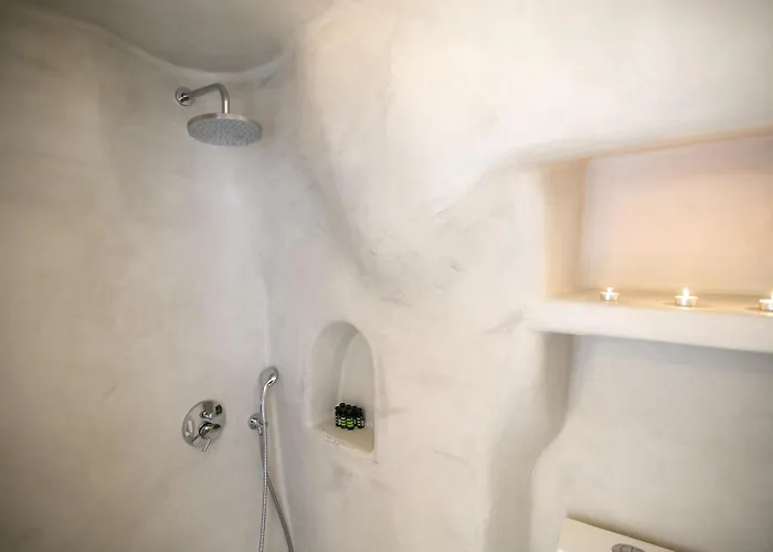 Opsis Cave House אויה