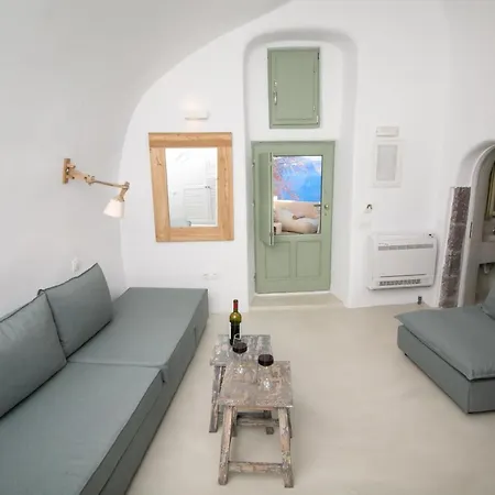 Opsis Cave House